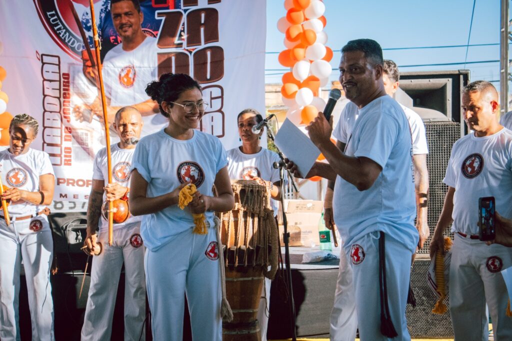 Casa de Cultura Heloísa Alberto Torres promove encontro de capoeira e troca de cordas na Praça Marechal Floriano Peixoto 165 Casa de Cultura Heloisa Alberto Torres promove encontro de capoeira e troca de cordas na Praca Marechal Floriano Peixoto