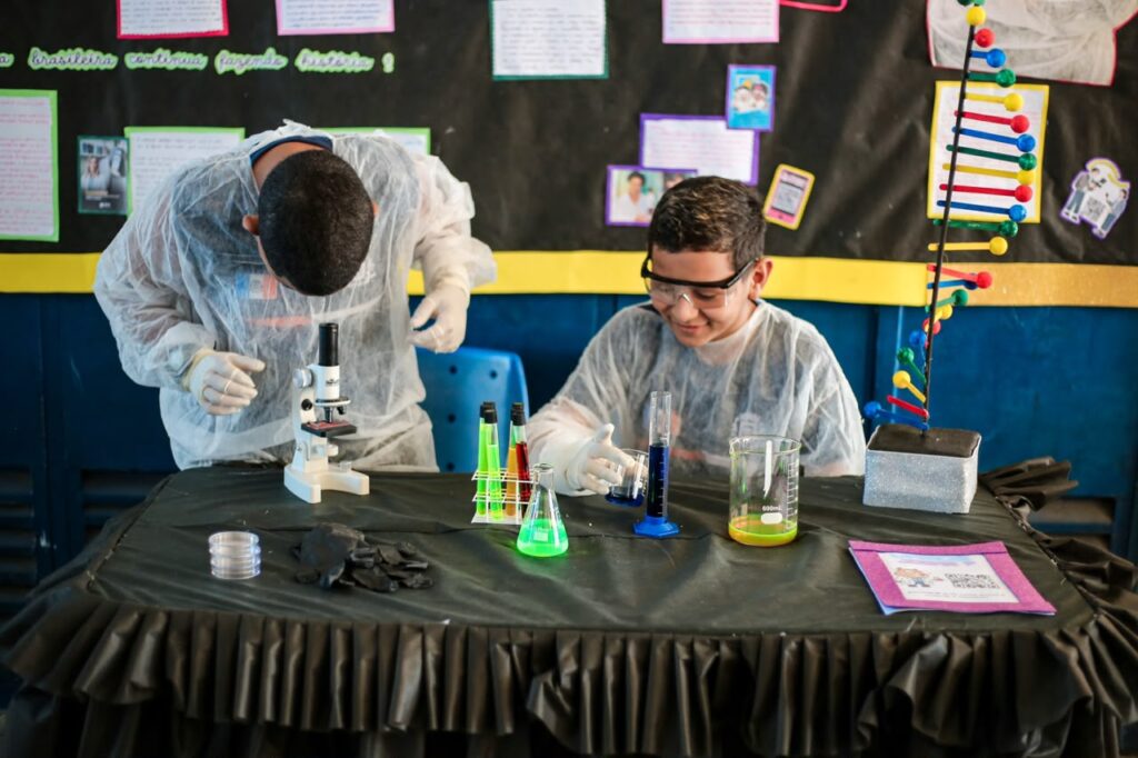 Feira Edutech encerra primeiro semestre letivo com tecnologia, ancestralidade e protagonismo estudantil em Itaboraí 166 Feira Edutech encerra primeiro semestre letivo com tecnologia ancestralidade e protagonismo estudantil em Itaborai 3
