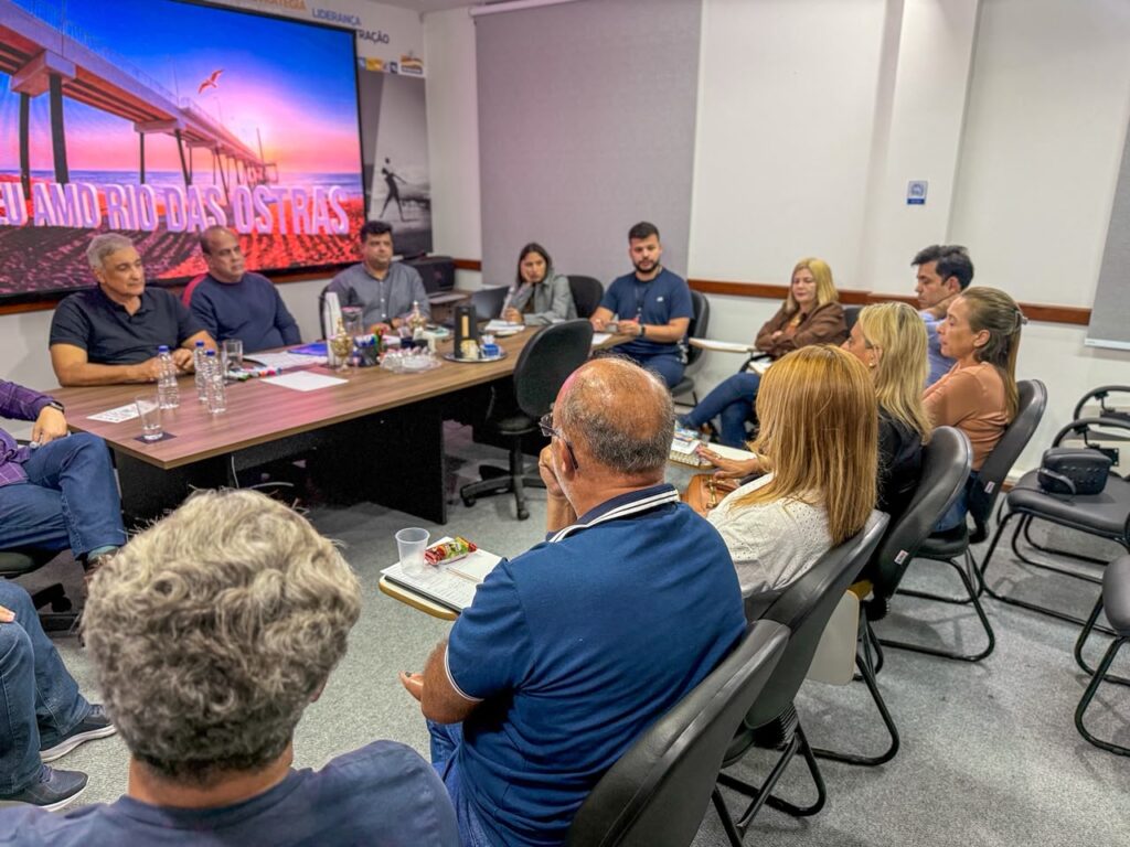 Reuniao com gestores das unidades emergenciais de saude 2