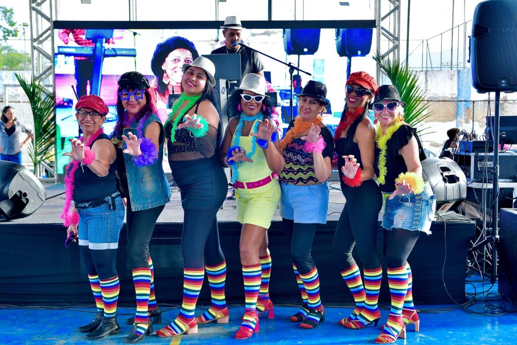 2 BAILE MENINAS DO CRAS DANCIN DAYS jeovani Campos
