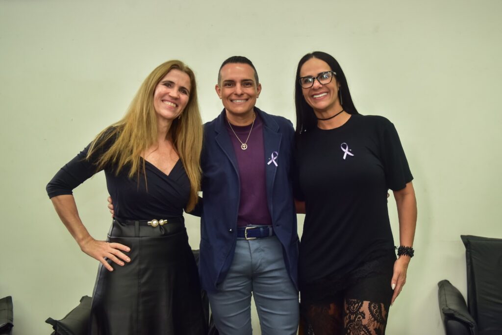 Assistência Social e Cidadania promove evento de Combate à Violência Contra a Mulher - 20 anos da Lei Maria da Penha 170 2 MARIA DA PENHA DELEGADA FERNANDA FERNANDES DIOGO BASTOS E TATI ERVITE fotos daniel rubao