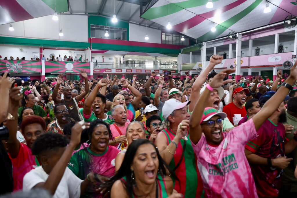 Samba 3 se destaca, avança com força máxima e desponta como um dos favoritos na disputa da Mangueira para o Carnaval 2027 164 26954 1