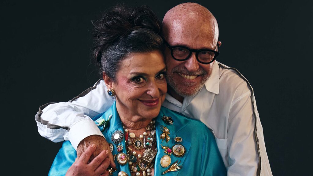 Grace Gianoukas estreia "Dora", comédia inédita de Thereza Falcão, no Teatro dos Quatro 197 3 Grace Gianoukas e o diretor Gilberto Gawronski Credito fotografico Joao Pedro Hachiya