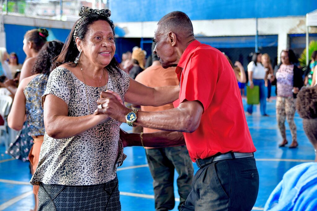 4 baile casal dancando jeovani