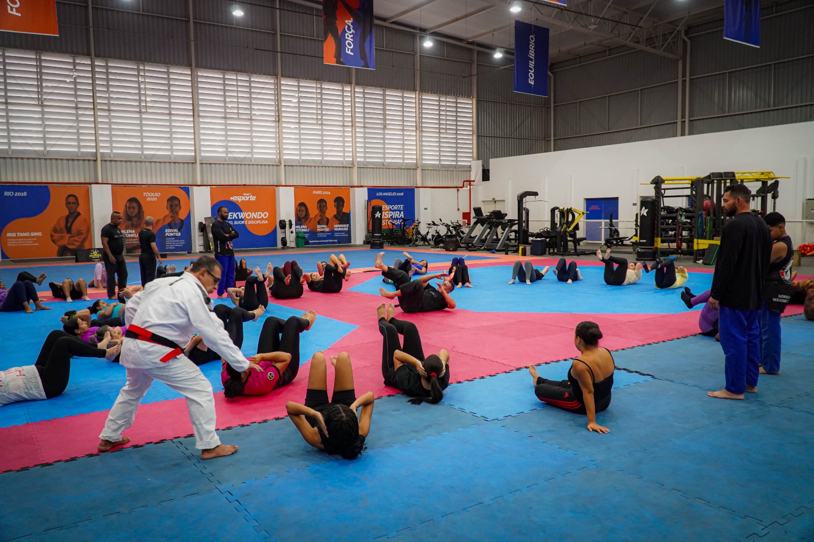 Aulão de luta reúne mulheres em ação de conscientização em Itaboraí 166 Aulao de luta reune mulheres em acao de conscientizacao em Itaborai 3