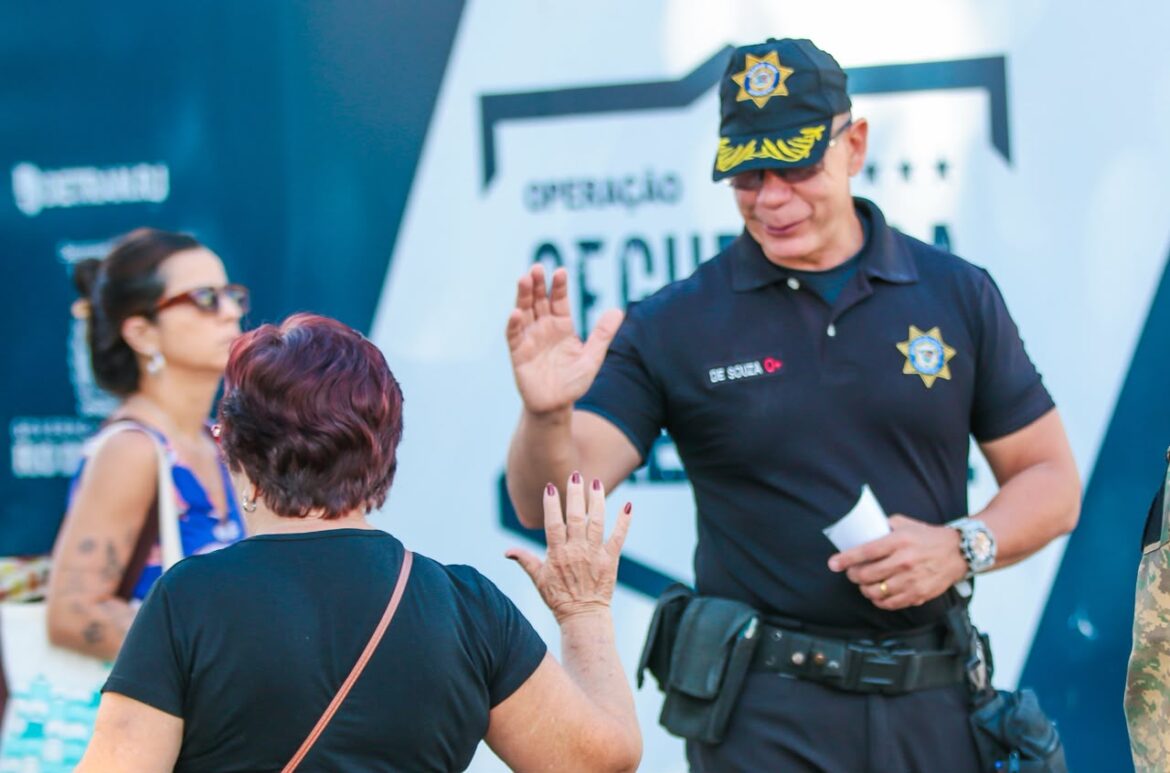 FOTO 1 – AÇÃO LEVOU ORIENTAÇÕES E RECEBEU DENÚNCIAS NAS RUAS