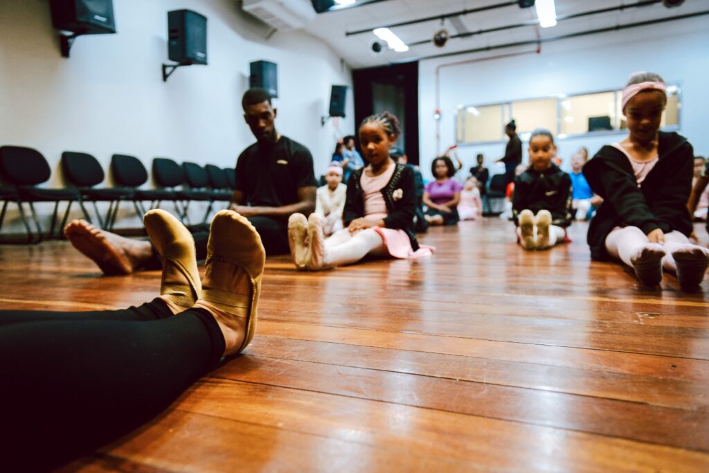 Famílias celebram o Dia dos Pais em aula especial de ballet em Itaboraí 177 Familias celebram o Dia dos Pais em aula especial de ballet em Itaborai 4