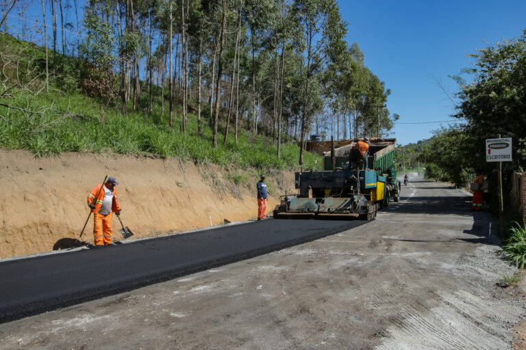 Prefeitura de Saquarema anuncia R$ 100 milhões em investimentos para escoamento e pavimentação em Jaconé 167 Imagem 3 3