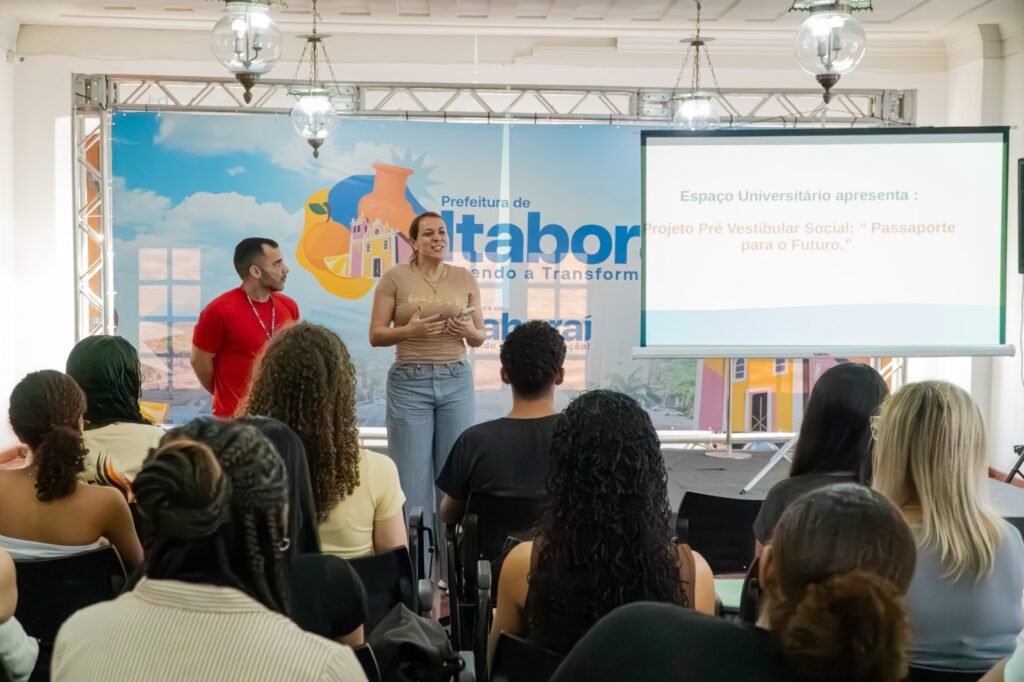 Itaboraí inicia aulas do pré-vestibular presencial "Passaporte para o Futuro" 167 Itaborai inicia aulas do pre vestibular presencial Passaporte para o Futuro 3