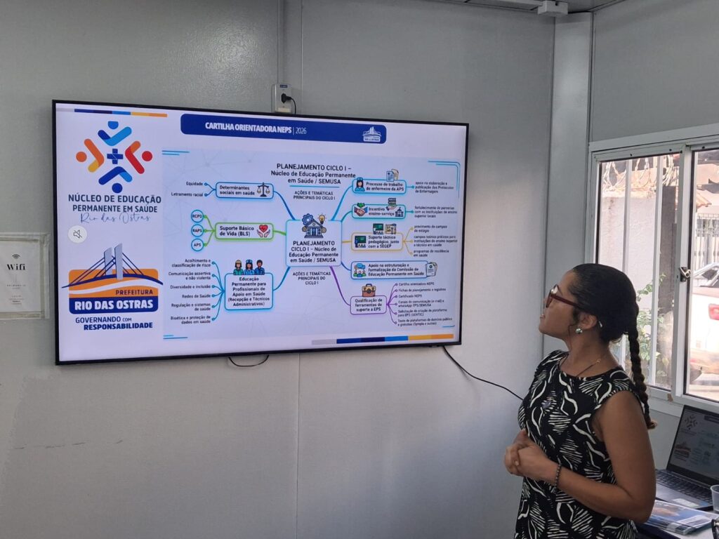 Rio das Ostras avança na implantação da Política Nacional de Educação Permanente em Saúde 161 Michella Camara diz que educacao em saude deve estar ligada as necessidades dos servicos e da populacao Foto Divulgacao