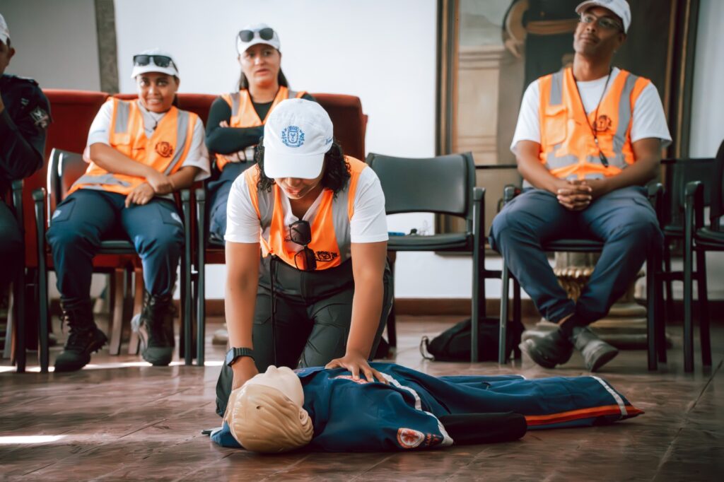 Orientadores de trânsito e guardas municipais recebem treinamento em primeiros socorros em Itaboraí 170 Orientadores de transito e guardas municipais recebem treinamento em primeiros socorros em Itaborai 4