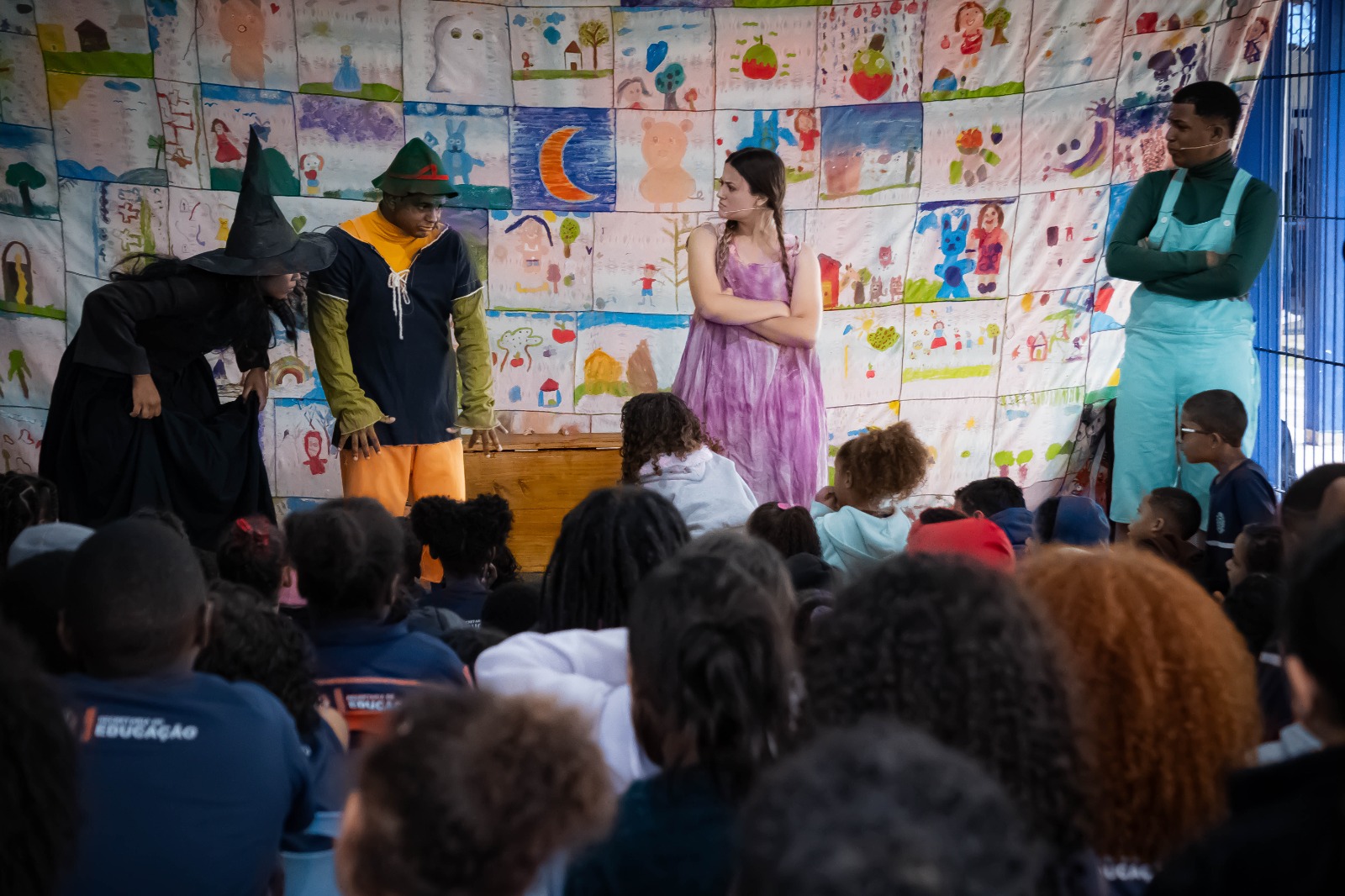 Projeto "Caixa que Conta" leva clássicos da literatura infantil a estudantes de Itaboraí 165 Projeto Caixa que Conta leva classicos da literatura infantil a estudantes de Itaborai 3
