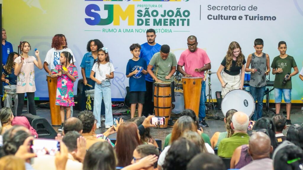 Recital no Centro Cultural Meritiense é marcado por talento e emoção 170 foto 2 as oficinas contam com mais de mil alunos