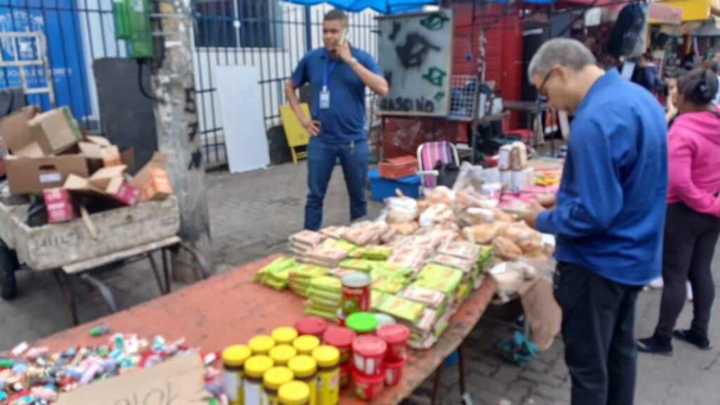 Choque de Ordem apreende mais de 200 produtos vencidos em Meriti 162 foto Operacao apreendeu produtos improprios para consumo 2