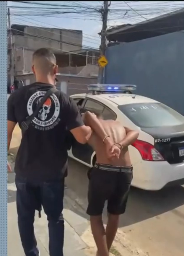 Companhia de Drones de Belford Roxo auxilia na prisão e homens e apreensão de armas 161 homem preso reproducao 05982026