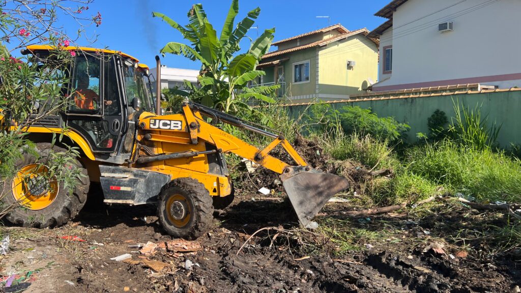 Seguem intensificadas ações de manutenção em diversas localidades de Rio das Ostras 161 servicos publico manutencao bairro extencao serra mar fotos alexandre leite 9