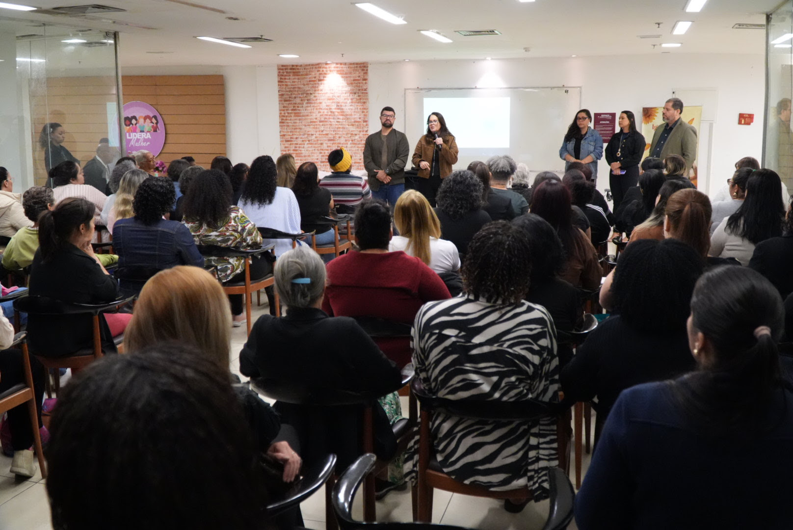 Lidera Mulher inicia a 19ª turma com mais de cem gonçalenses 266 36019 lidera mulher inicia a 19a turma com mais de cem goncalenses