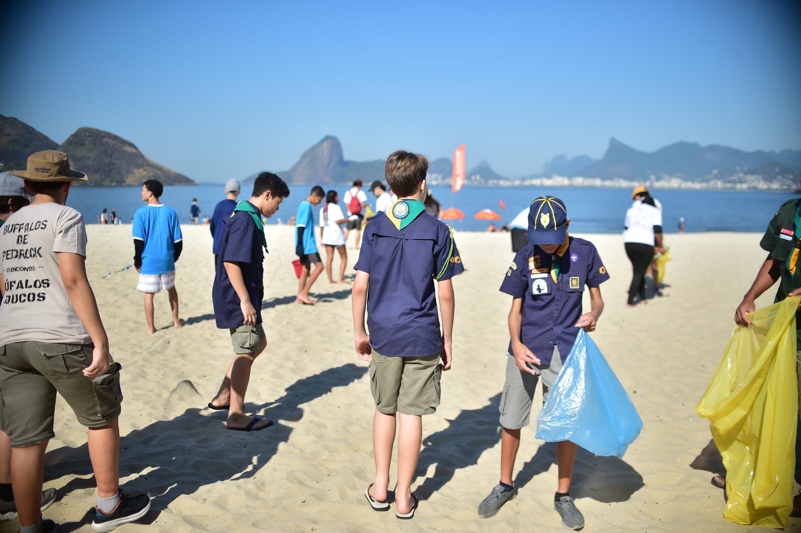 36025 clean up day reune voluntarios em 12 pontos de niteroi para acao de conscientizacao e preservacao ambiental