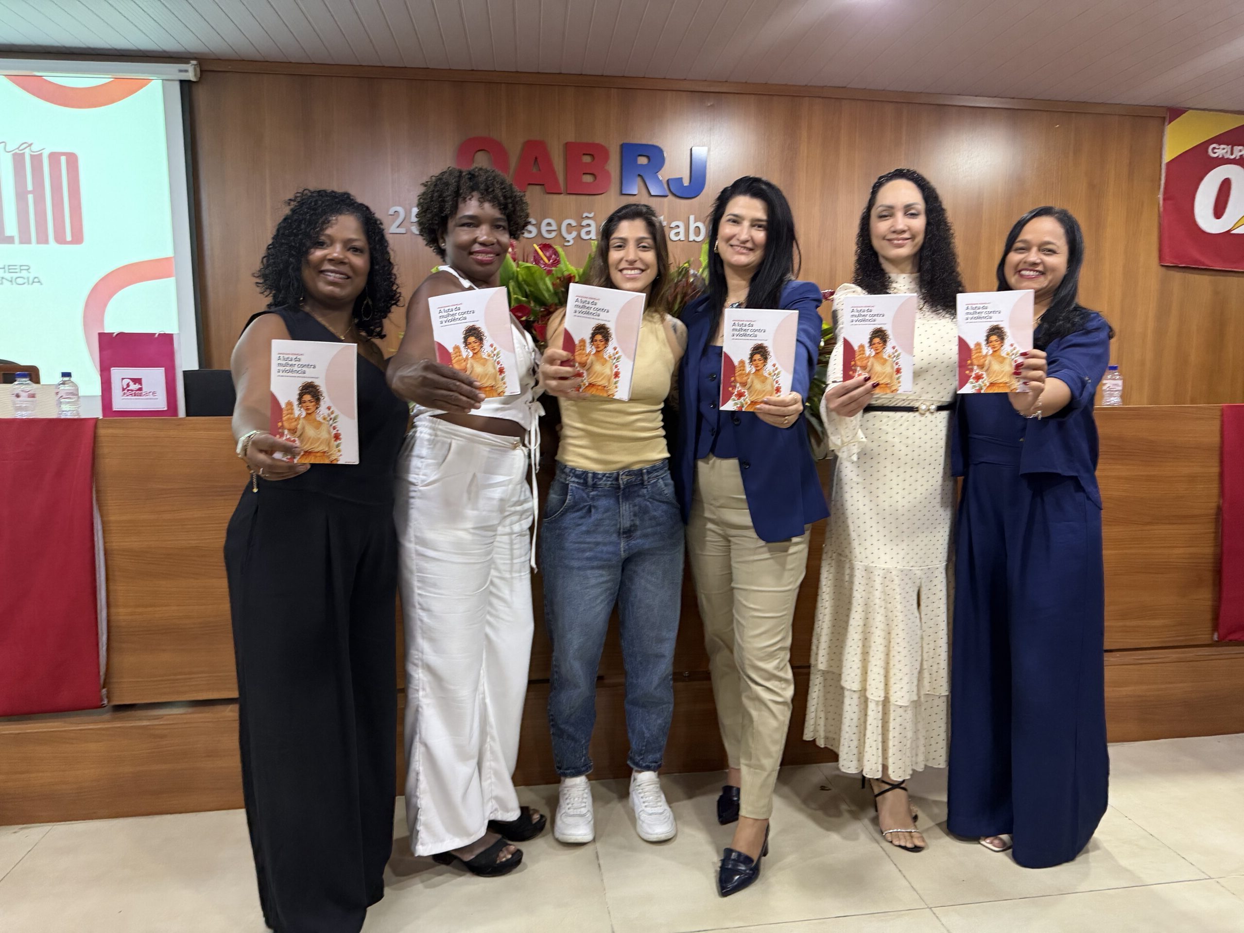 36031 panorama vermelho reune especialistas e vitimas em debate sobre a violencia contra a mulher na oab itaborai rotated