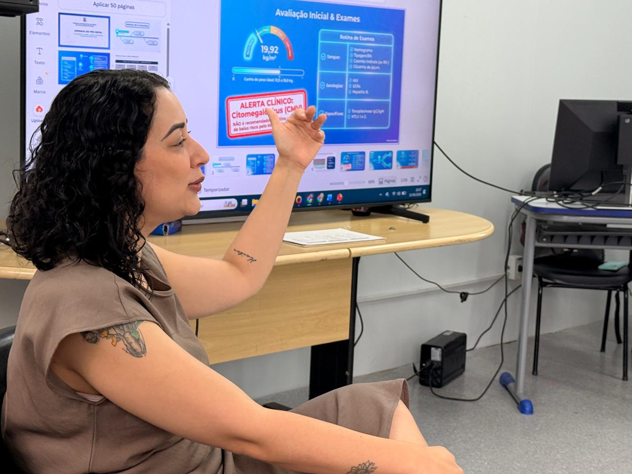 Rio das Ostras qualifica equipes e aprimora atendimento de Pré-natal 166 Profissionais estao preparados para identificar situacoes que exigem maior atencao durante Pre natal Foto Akilla Ribeiro
