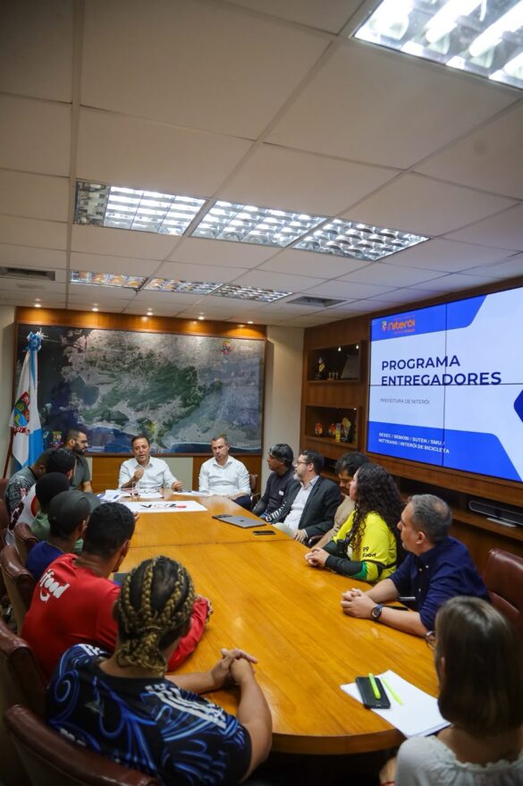 prefeito-rodrigo-neves-apresenta-programa-de-apoio-aos-entregadores-para-fortalecer-a-categoria-em-niteroi prefeito-rodrigo-neves-apresenta-programa-de-apoio-aos-entregadores-para-fortalecer-a-categoria-em-niteroi