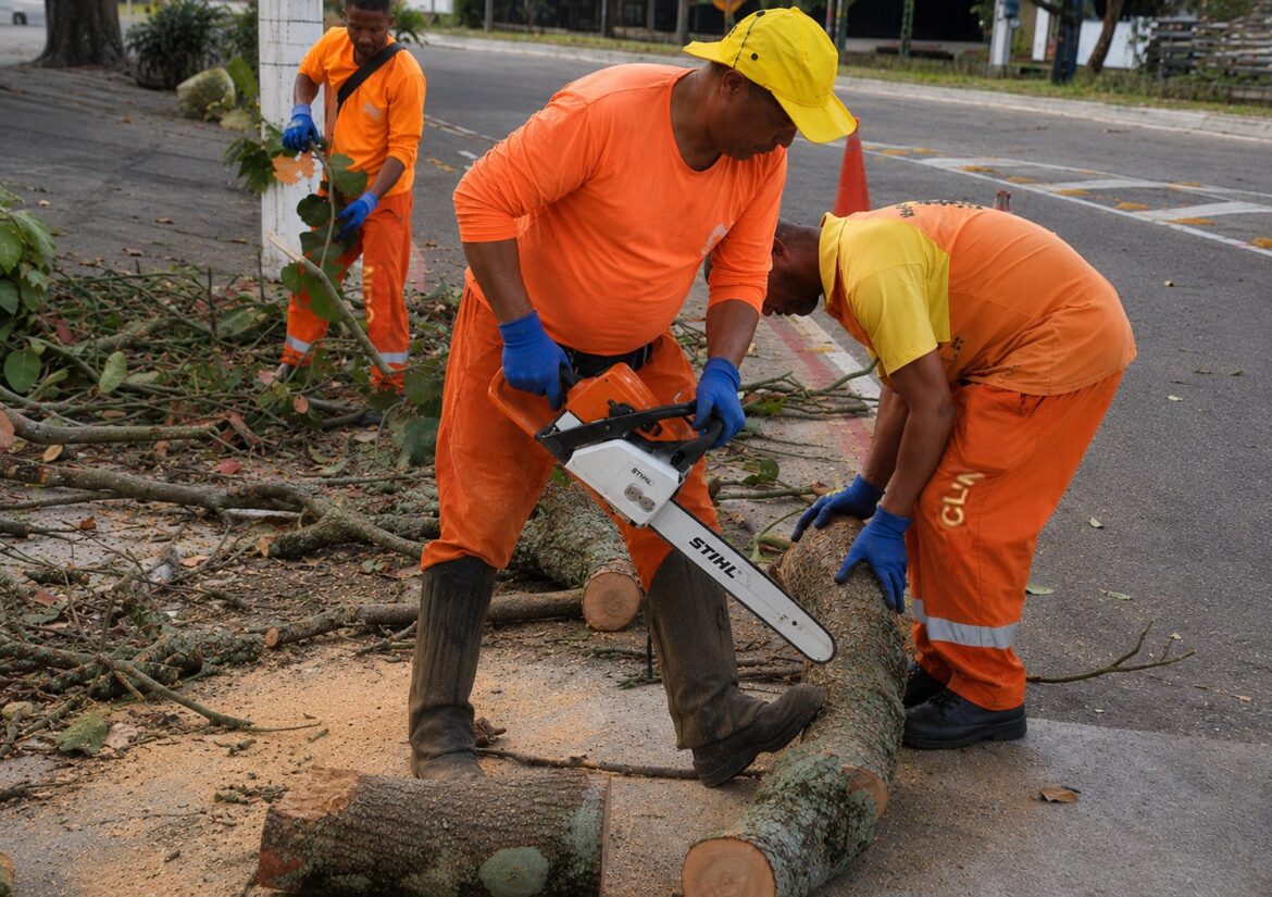 clin-mobiliza-600-colaboradores-para-desobstrucao-de-vias-e-limpeza-apos-forte-rajada-de-vento-em-niteroi clin-mobiliza-600-colaboradores-para-desobstrucao-de-vias-e-limpeza-apos-forte-rajada-de-vento-em-niteroi