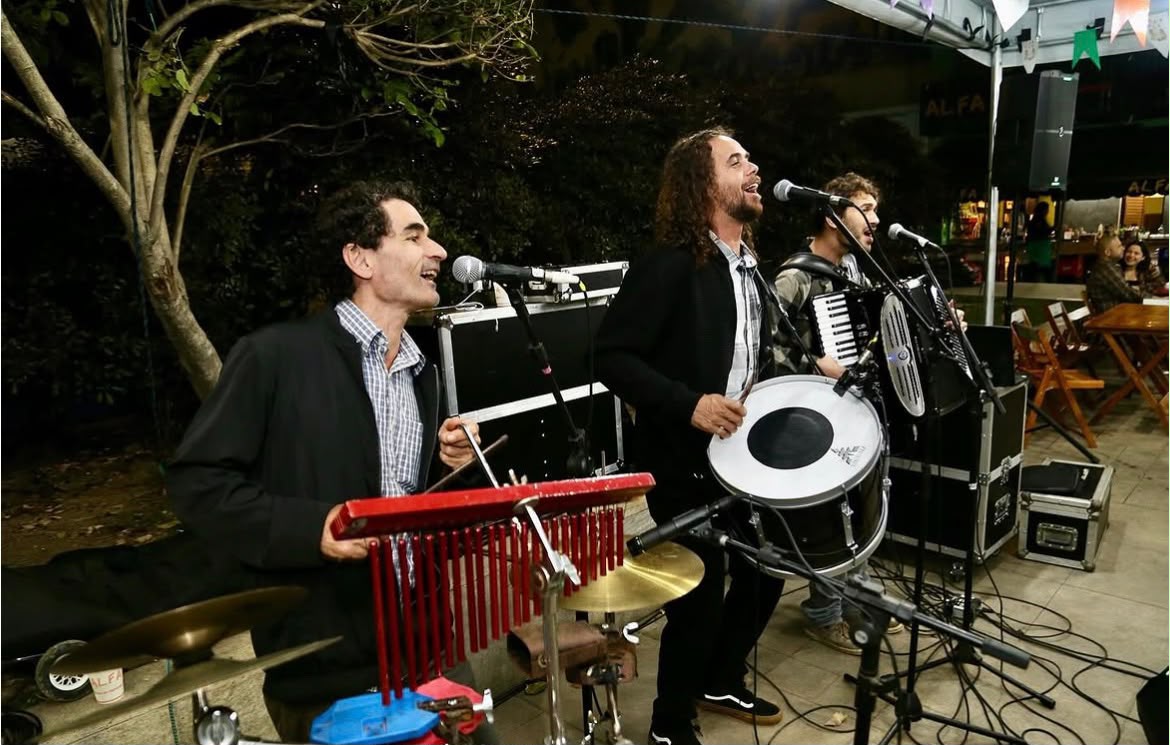 arraia-da-harmonya-leva-musica,-gastronomia-e-diversao-para-toda-a-familia-em-piratininga arraia-da-harmonya-leva-musica,-gastronomia-e-diversao-para-toda-a-familia-em-piratininga