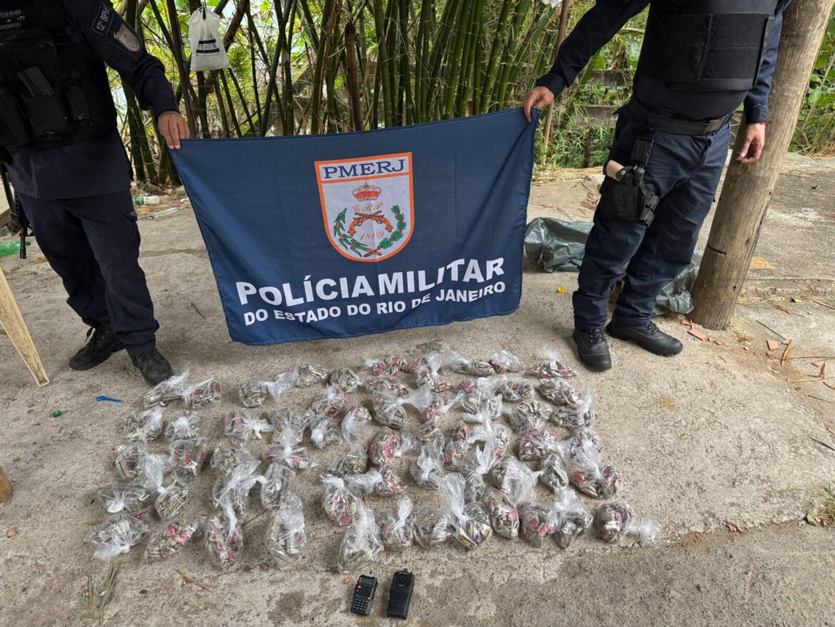 apreensao-de-drogas-na-comunidade-do-esqueleto