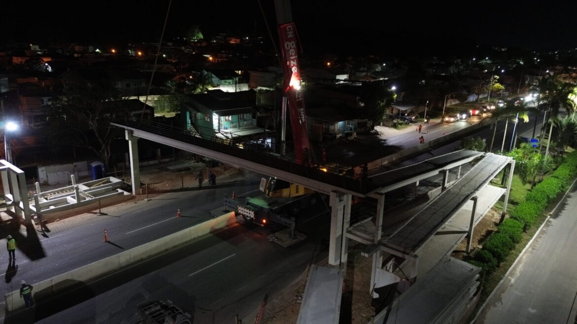 prefeitura-de-marica-avanca-na-construcao-de-passarela-na-rodovia-estadual-rj-106