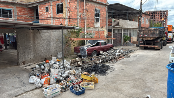 policia-civil-apreende-cabos-de-cobre-furtados-e-prende-dois-por-furto-de-energia-em-sao-goncalo policia-civil-apreende-cabos-de-cobre-furtados-e-prende-dois-por-furto-de-energia-em-sao-goncalo