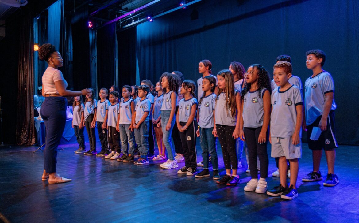com-foco-nos-direitos-humanos,-terceira-edicao-do-projeto-em-rio-das-ostras-contou-com-mais-de-1500-estudantes-inscritos com-foco-nos-direitos-humanos,-terceira-edicao-do-projeto-em-rio-das-ostras-contou-com-mais-de-1500-estudantes-inscritos