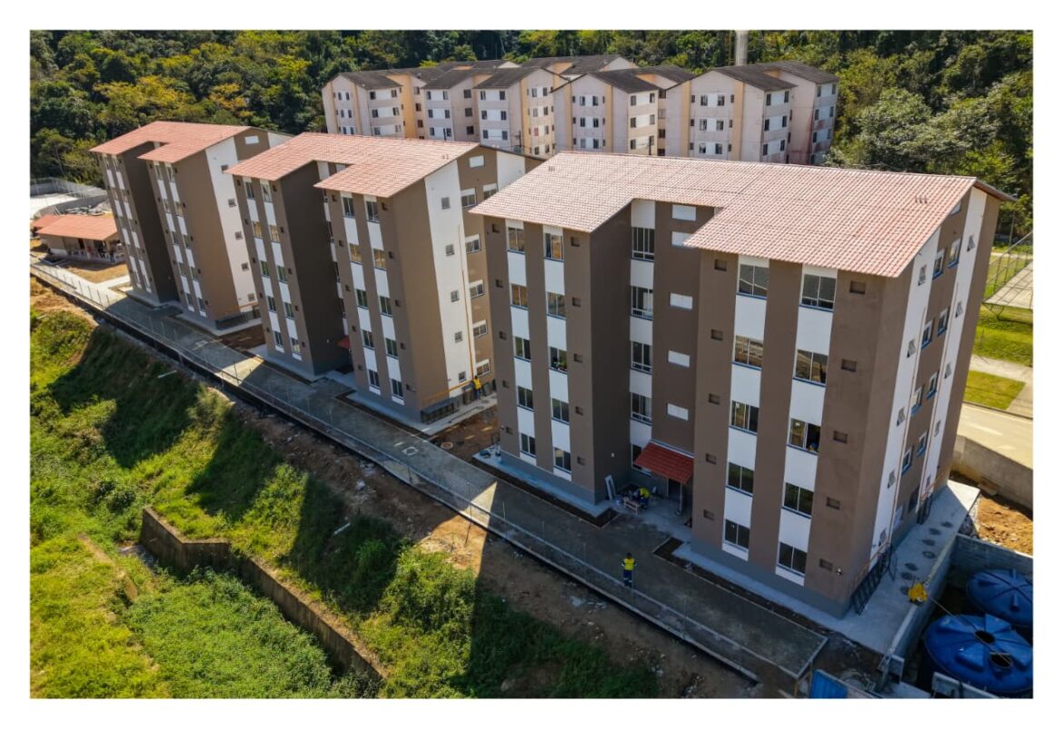 governo-do-estado-realiza-vistorias-na-obra-de-empreendimento-habitacional-em-teresopolis governo-do-estado-realiza-vistorias-na-obra-de-empreendimento-habitacional-em-teresopolis