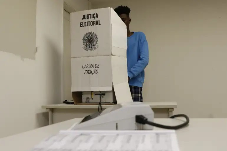 eleicoes-2026:-juventude-se-afasta-das-urnas,-apontam-dados-do-tse eleicoes-2026:-juventude-se-afasta-das-urnas,-apontam-dados-do-tse
