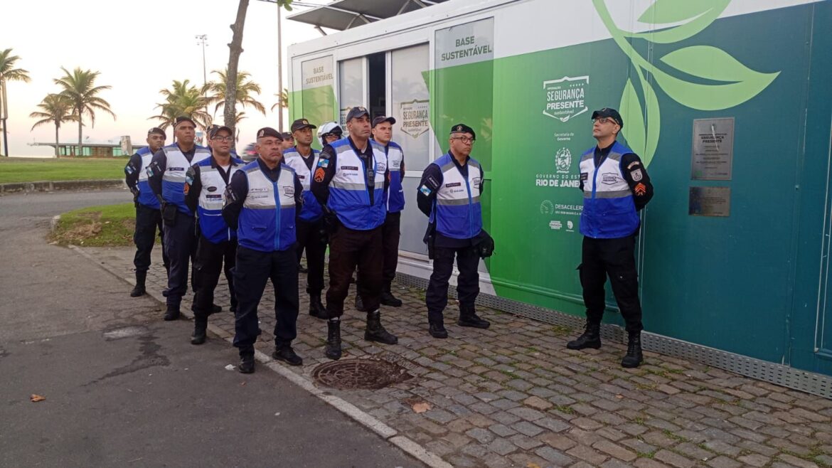 seguranca-presente-promove-expo-barra-presente-com-viaturas-historicas,-blindado,-caes-do-bac-e-cavalos-da-pmerj-em-homenagem-ao-dia-do-soldado seguranca-presente-promove-expo-barra-presente-com-viaturas-historicas,-blindado,-caes-do-bac-e-cavalos-da-pmerj-em-homenagem-ao-dia-do-soldado