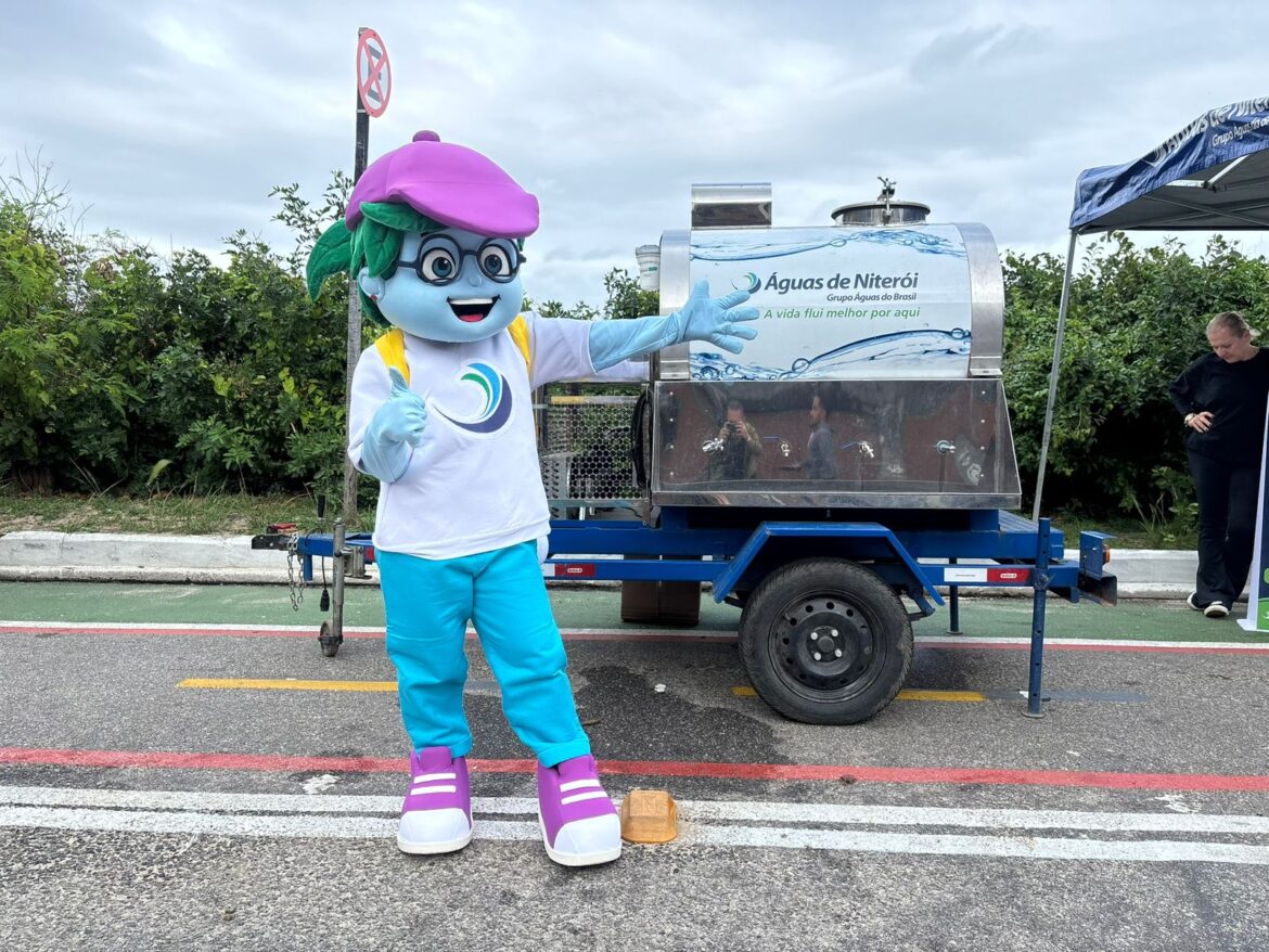 aguas-de-niteroi-distribui-mais-de-50-mil-litros-de-agua-em-acoes-na-cidade aguas-de-niteroi-distribui-mais-de-50-mil-litros-de-agua-em-acoes-na-cidade