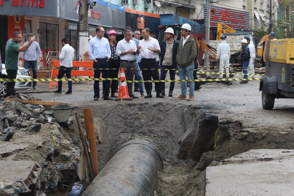 prefeito-rodrigo-neves-vistoria-obras-de-modernizacao-do-sistema-de-esgotamento-sanitario-em-icarai prefeito-rodrigo-neves-vistoria-obras-de-modernizacao-do-sistema-de-esgotamento-sanitario-em-icarai