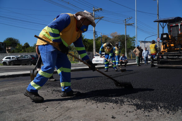guaxindiba,-no-trecho-final-do-muvi,-comeca-a-receber-pavimentacao guaxindiba,-no-trecho-final-do-muvi,-comeca-a-receber-pavimentacao