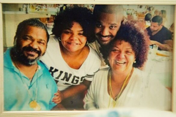 flora-cruz-faz-evento-em-homenagem-ao-pai,-arlindo-cruz,-no-casarao-do-firmino-no-proximo-dia-06,-vespera-de-feriado flora-cruz-faz-evento-em-homenagem-ao-pai,-arlindo-cruz,-no-casarao-do-firmino-no-proximo-dia-06,-vespera-de-feriado