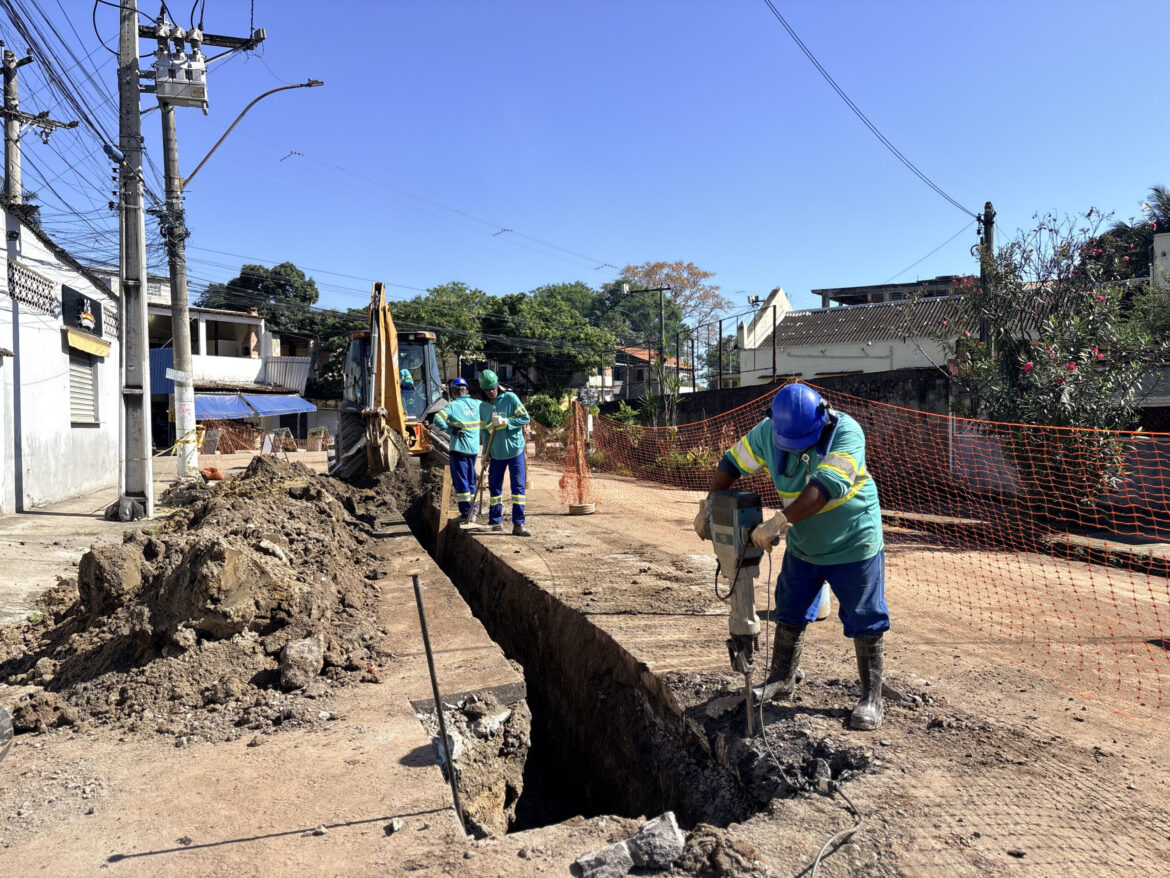 gradim-recebe-novo-sistema-de-esgoto-e-reforca-o-saneamento-no-entorno-da-praia-das-pedrinhas gradim-recebe-novo-sistema-de-esgoto-e-reforca-o-saneamento-no-entorno-da-praia-das-pedrinhas